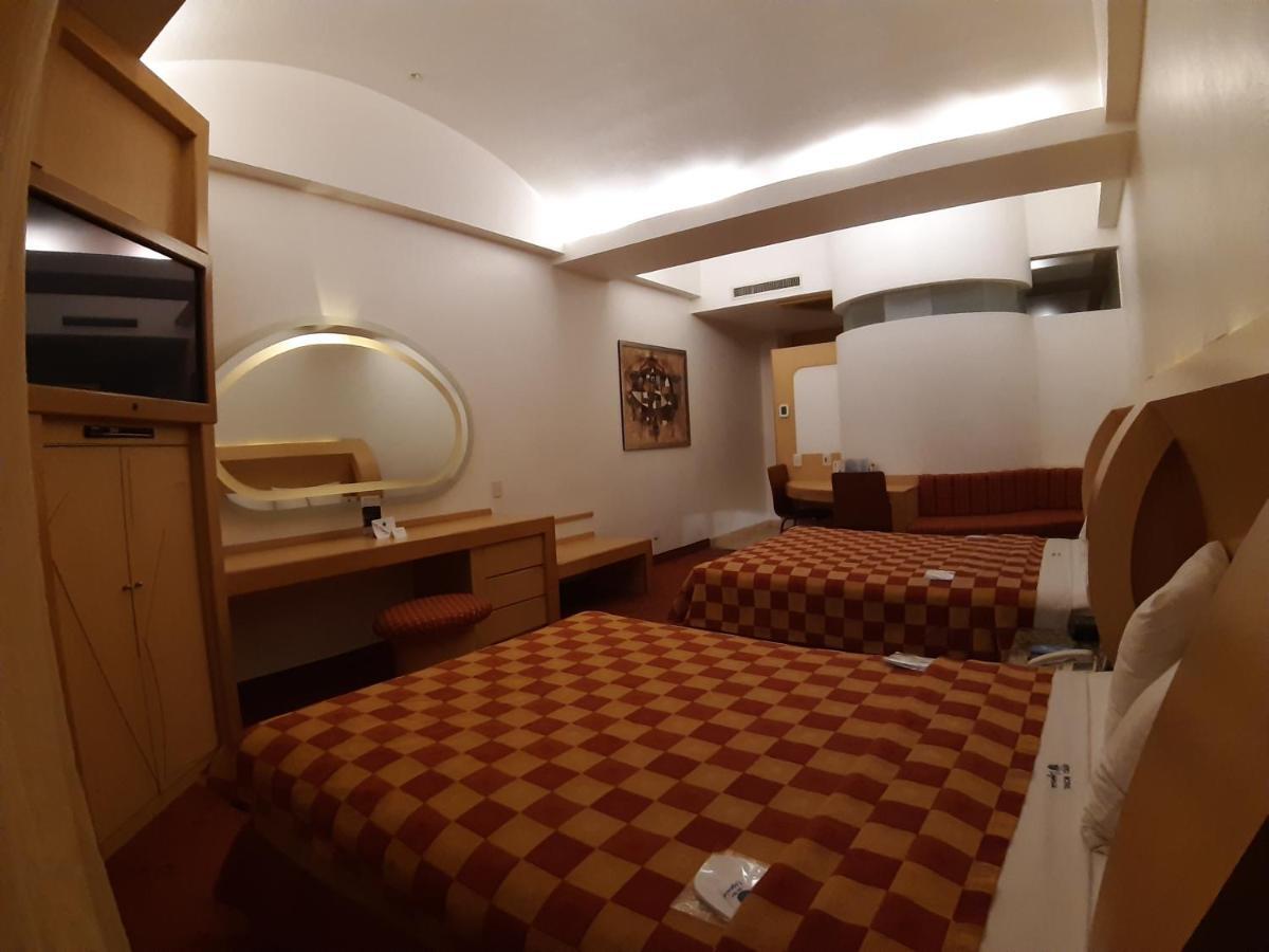 Auto Legaria Hotel Mexico